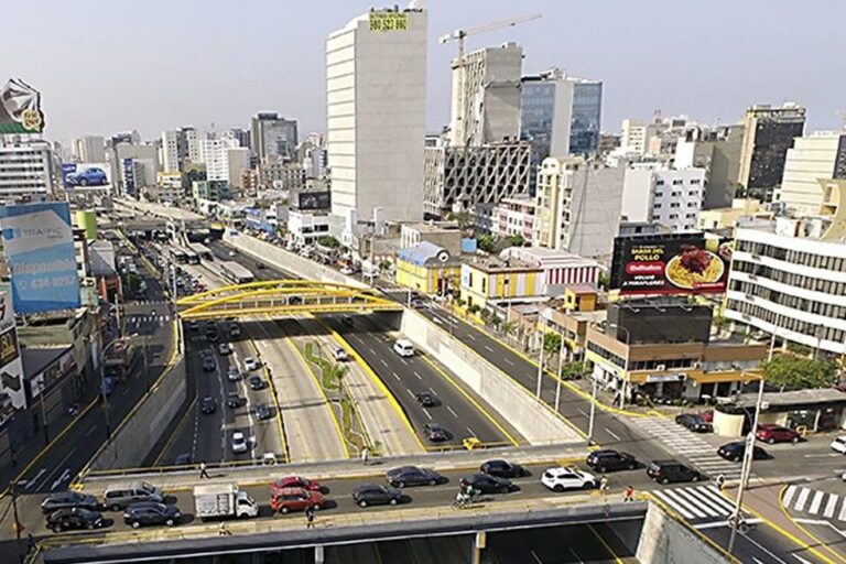 Economía peruana se expandió 23,45% en junio de 2021