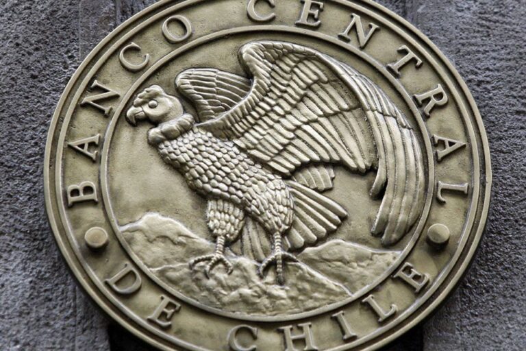 Banco Central de Chile reduce su tasa de interés referencial a 9,5%