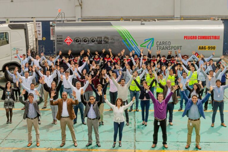 CARGO TRANSPORT:  20 años transportando confianza