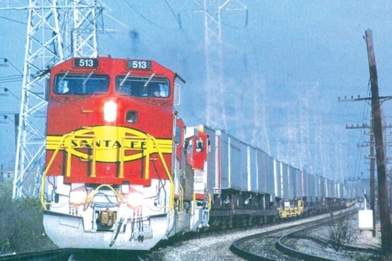 Gobierno anuncia que impulsará política ferroviaria