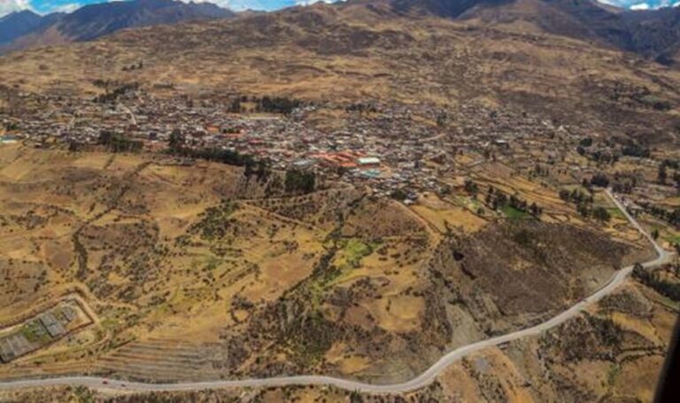 Mejoramiento de la carretera Oyón – Ambo registra avance de 17,8%