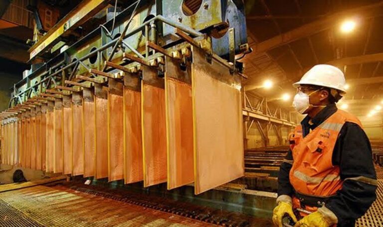Demanda especulativa impulsa precio internacional del cobre a nuevo máximo histórico