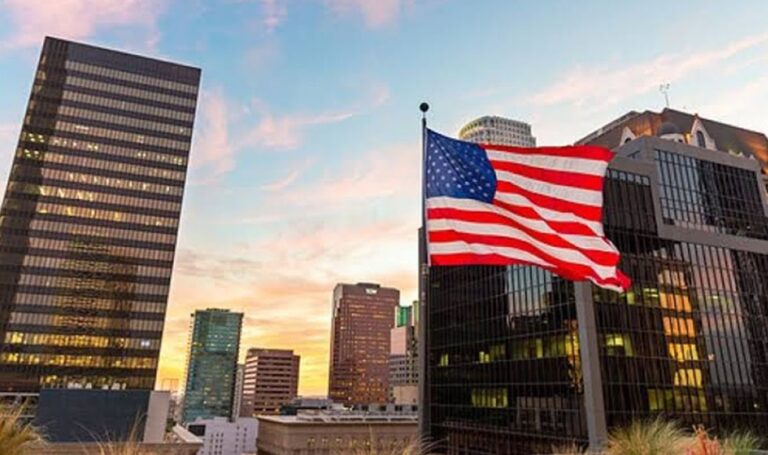 El flujo de capitales en EEUU cae en abril