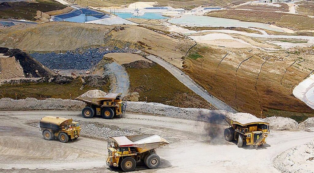 Recaudación tributaria del sector minero disminuyó 18,7% en 2019