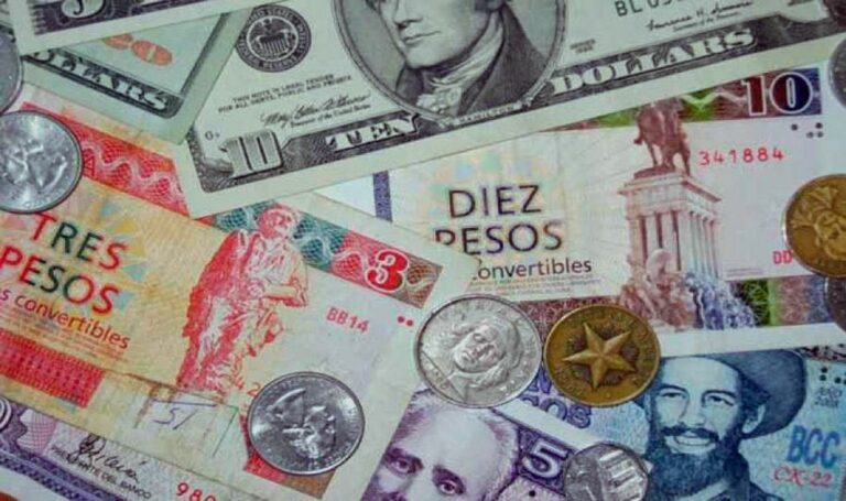 Cuba desgrava el dólar para rescatar economía