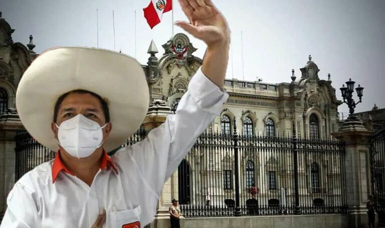 CASTILLO EN LA INCERTIDUMBRE