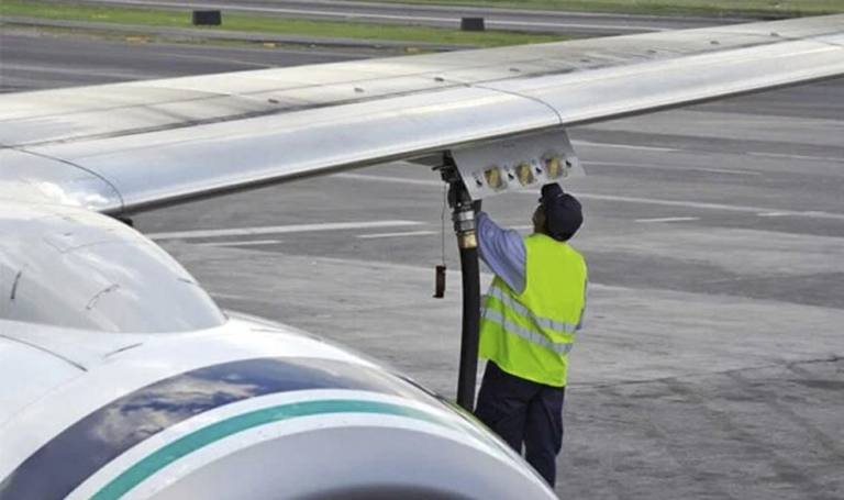 Turismo en alerta roja por desabastecimiento de combustible aeronáutico