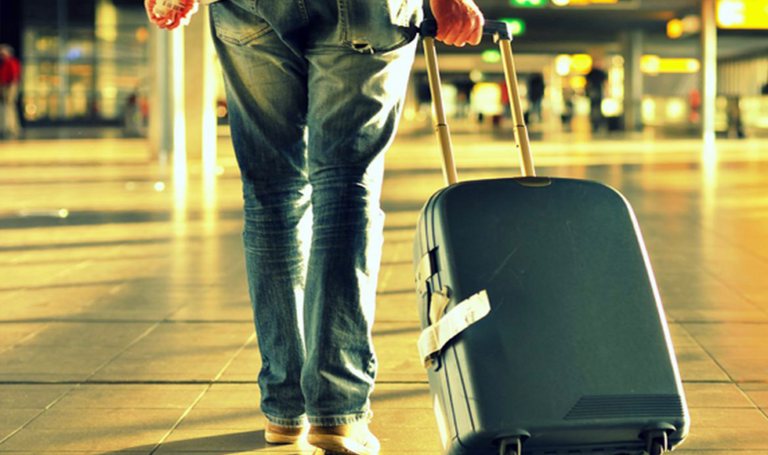 ¿Le llevo por tierra su equipaje?