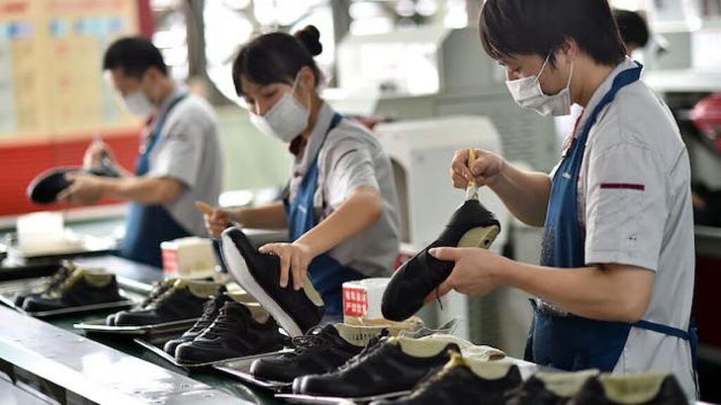 Derechos antidumping contra calzado chino seguirán vigentes
