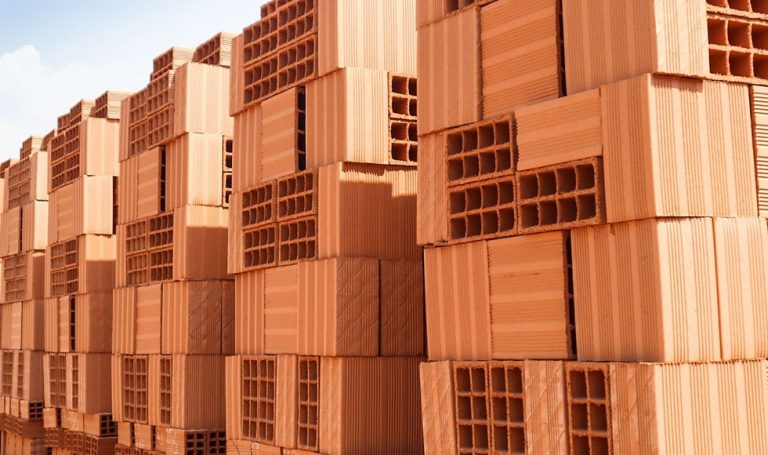 Producción de ladrillos se redujo en 6,8% a septiembre de 2022