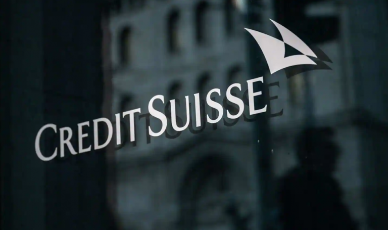 Credit Suisse al borde de la quiebra en medio de corridas bancarias