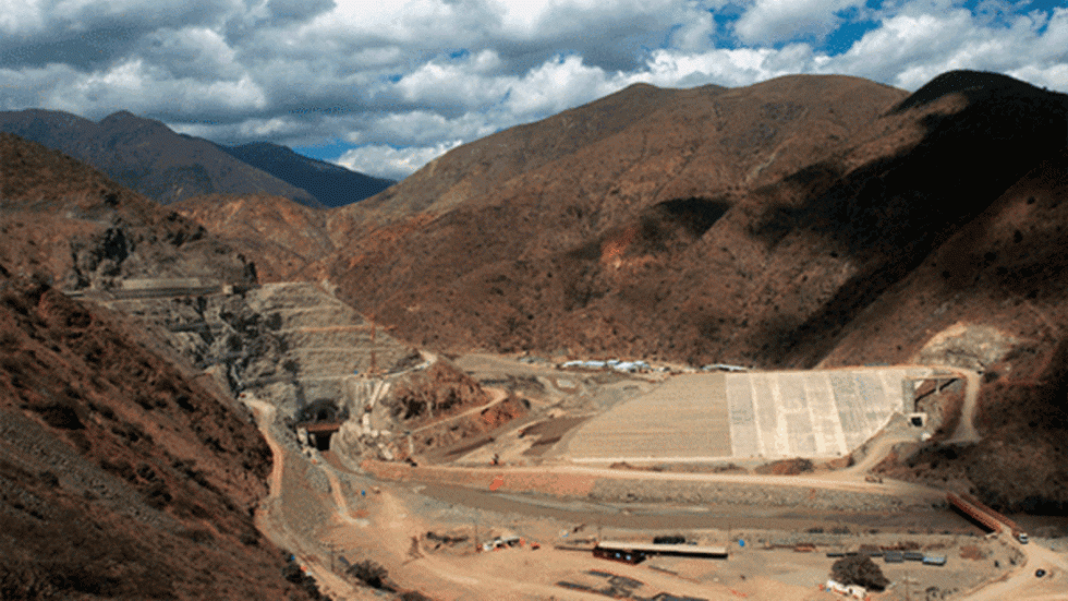 Buscando más proyectos mineros: Gold Field anuncia intensificación de exploración