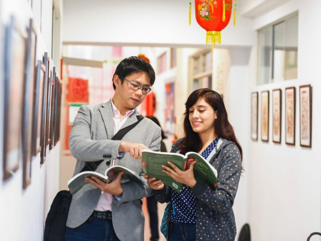 Jóvenes chinos interesados en aprender castellano: ¿Qué hay detrás de la tendencia?